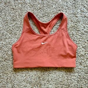 Nike Women's Medium-Support 1-Piece Pad Swoosh Sports Bra size M Madder Root